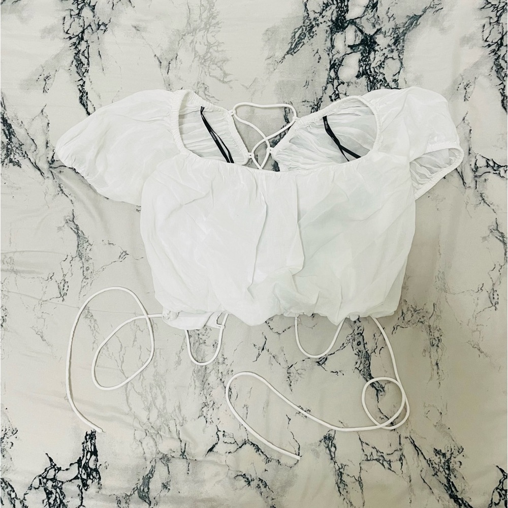 Forever 21 White Short Sleeve Lace up Backless Crop Blouse